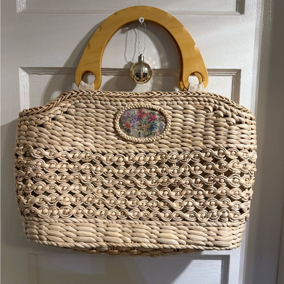 Handbags - Elegant Tan Woven Handbag with Wooden Handles